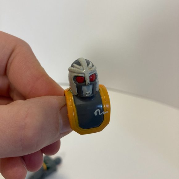 Vintage 1997 Saban Masked Rider Kamen Action Figure Toy Discovery Concepts - Picture 8 of 9